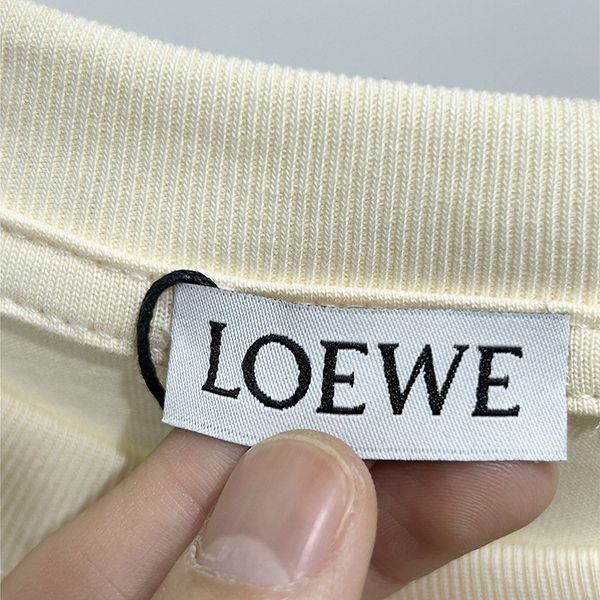 入手困難 ロエベ エンブロイダリー アナグラム Tシャツ lof09058